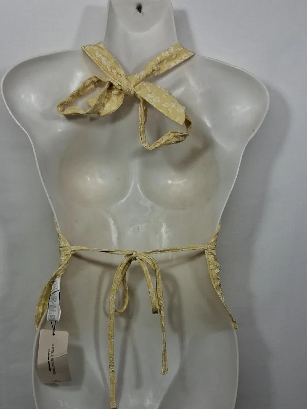 POÉSELLE Yellow Textured Halter Top - Picture 3 of 5